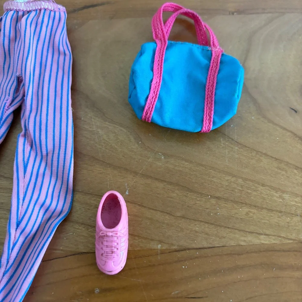 Vintage 1984 Mattel‎ Barbie Great Shape Skipper Doll Outfit Clothes Bag & Shoe